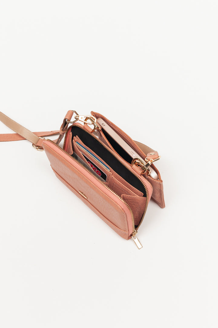 Bolsa pettite con portacelular rosa palo